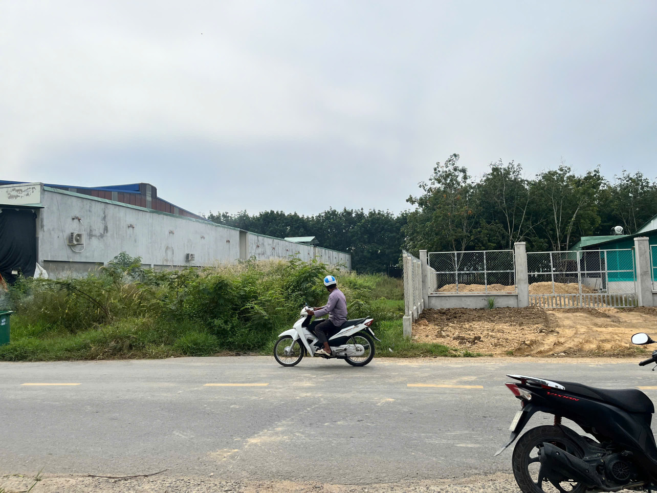 TRƯỜNG, ĐƯỜNG ĐANG MỞ RỘNG, 8X72=572M2- GIÁ 3TỶ250