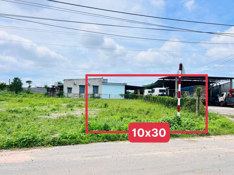 Bán đất 330m² ngang 10m giá 2.35 tỷ Xã Phước Hải