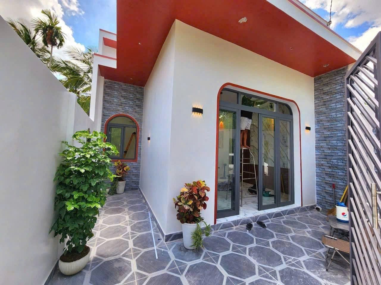 🍒 Bán nhà xinh 150m2 ngay tại Phước Hiệp, Củ Chi. Chỉ với 700tr cầm luôn chìa khóa và sổ nhà