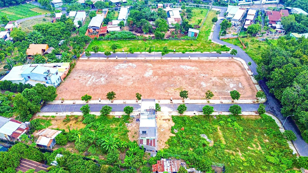Bán đất mặt tiền lô góc tại Củ Chi – 171m² giá chỉ 3.2 tỷ – sổ hồng riêng, hạ tầng hoàn thiện
