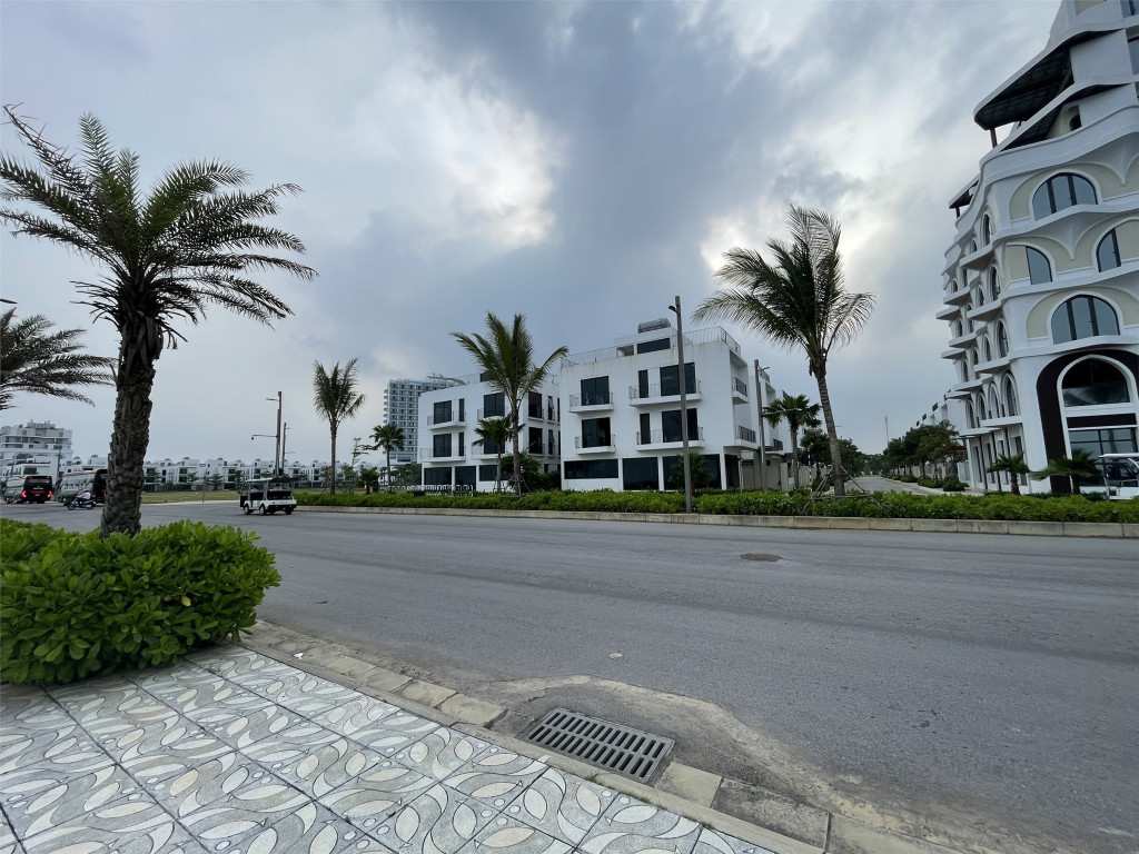 SHOPHOUSE MẶT BIỂN SẦM SƠN. SẴN SỔ LÂU DÀI. KẾT NỐI THUẬN LỢI . LH: 0966 343 969