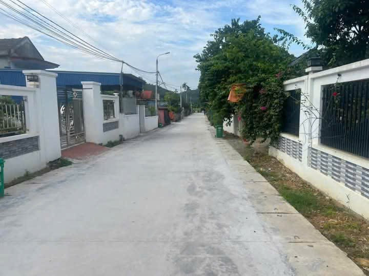 Chủ cần tiền bán nhanh lô đất đẹp tại xã quảng thanh Thủy Nguyên dt 80m2 ngang 4 giá chỉ 1tỷ xx nhanh tay gọi 0382341632 em liên tư vấn trực tiếp