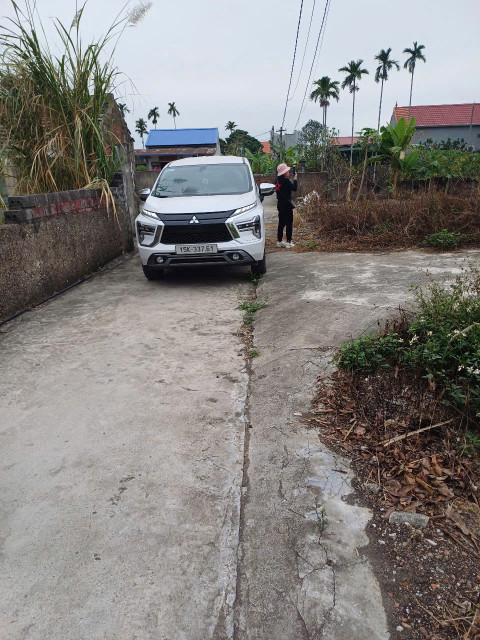 Bán 76 m Quảng Thanh . Ngang 5.25m ngõ ô tô quay đầu tại đất . L/h:076.231.9990 e Thuý