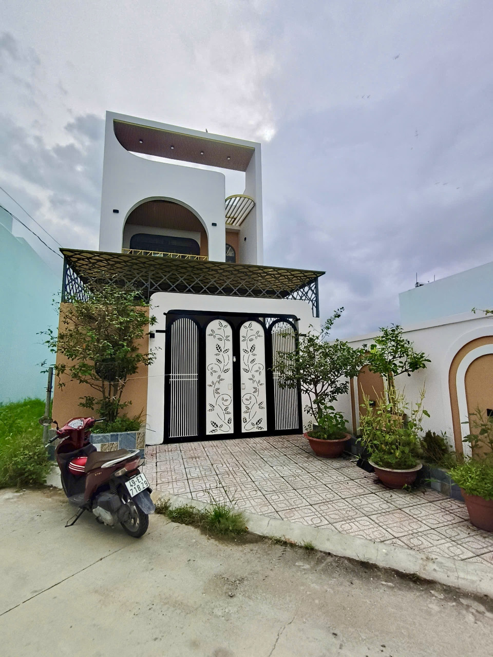Bán Nhà 261m² giá 4.9 tỷ Xã Rạch Kiến