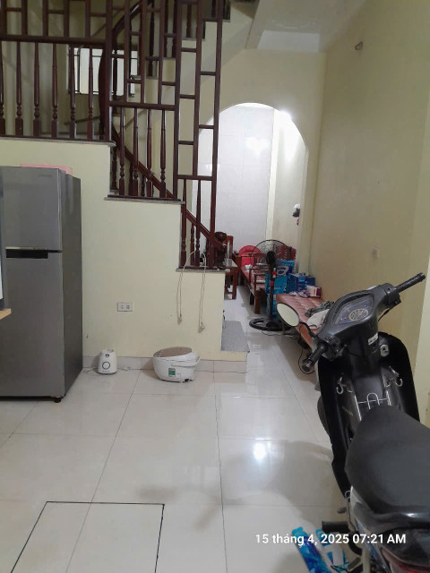 Cho thuê nhà ngõ 6 Thượng Phúc, Tả Thanh Oai, Thanh Trì. Dt 32m x 3 tầng, giá 5tr
