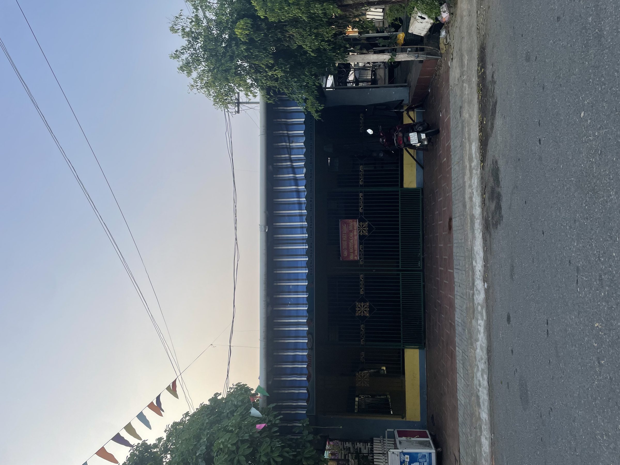 📍 Vị trí: Tam Thanh – sát chợ, lượng khách qua lại cao, cách biển chỉ 250m

📐 Diện tích: 280m²

✨ Phù hợp:

- Mở quán ăn, quán cà phê  

- Homestay, kinh doanh du lịch  

- Tạp hóa, dịch vụ khác