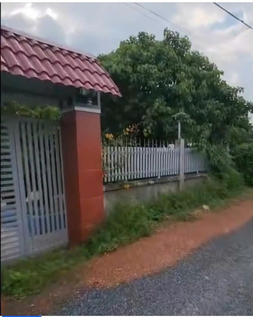 Bán nhà 700m² ngang 30m giá 3 tỷ Xã Tầm Vu