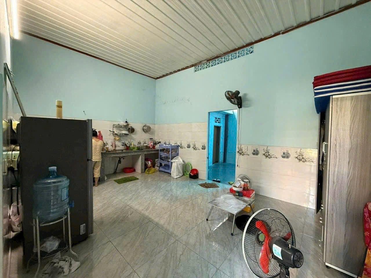 🏠 Bán nhà hẻm thị trấn Củ Chi. Hơn 100m2 bán nhanh 750 triệu. Sổ Sẵn công chứng nhanh