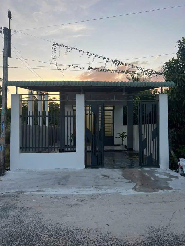 Kẹt tiền ! Cần bán gấp căn nhà cấp 4 ở Đ. Nguyễn Thị Rành , Tân An hội , Củ Chi 125m2 - Sổ hồng riêng  - giá 1 tỉ 280 triệu