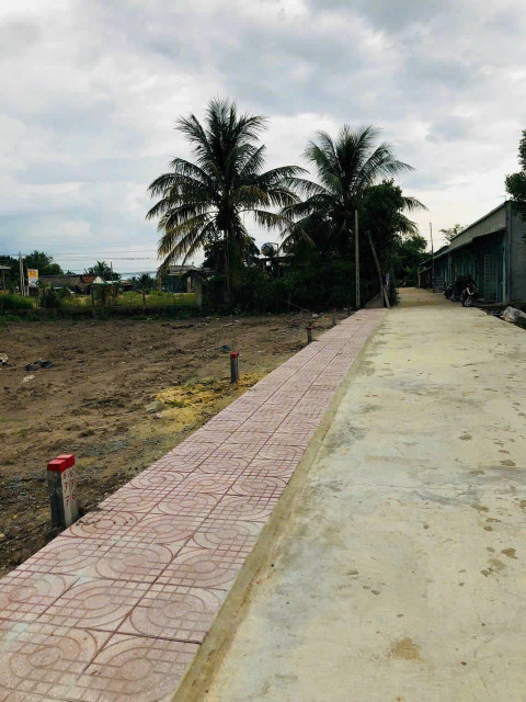 Mình có lô đất đẹp sát nhựa ĐT785, sát trường học , chợ chiều Tân Phú
