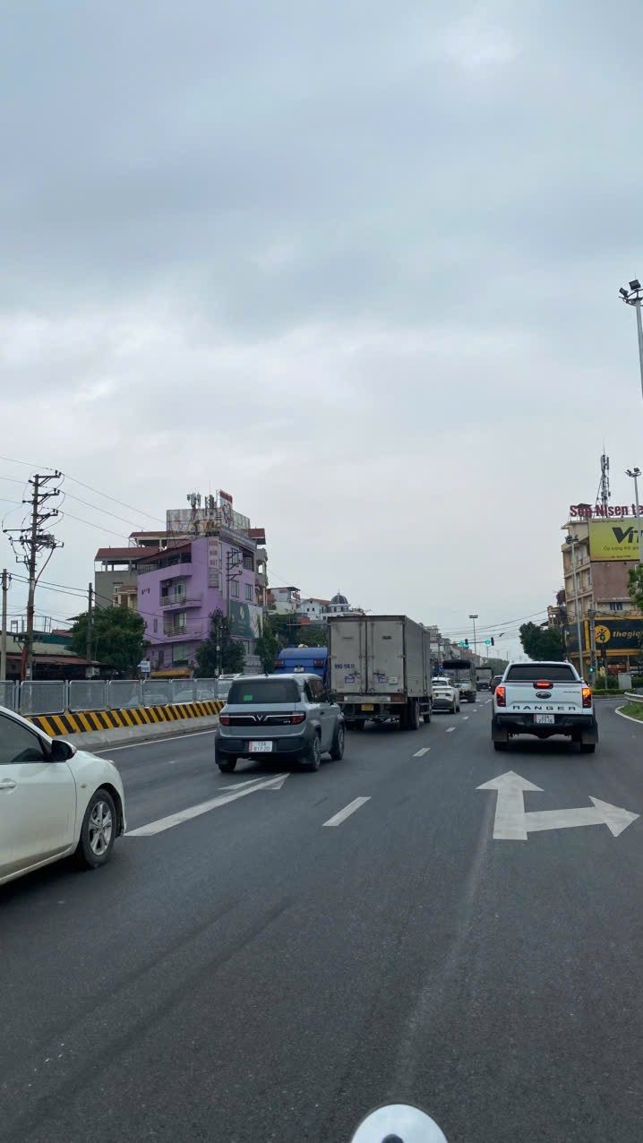 Lô đất siêu chất, Tân dân, cách trục kinh doanh 30m. Gần sân bay nội bài.