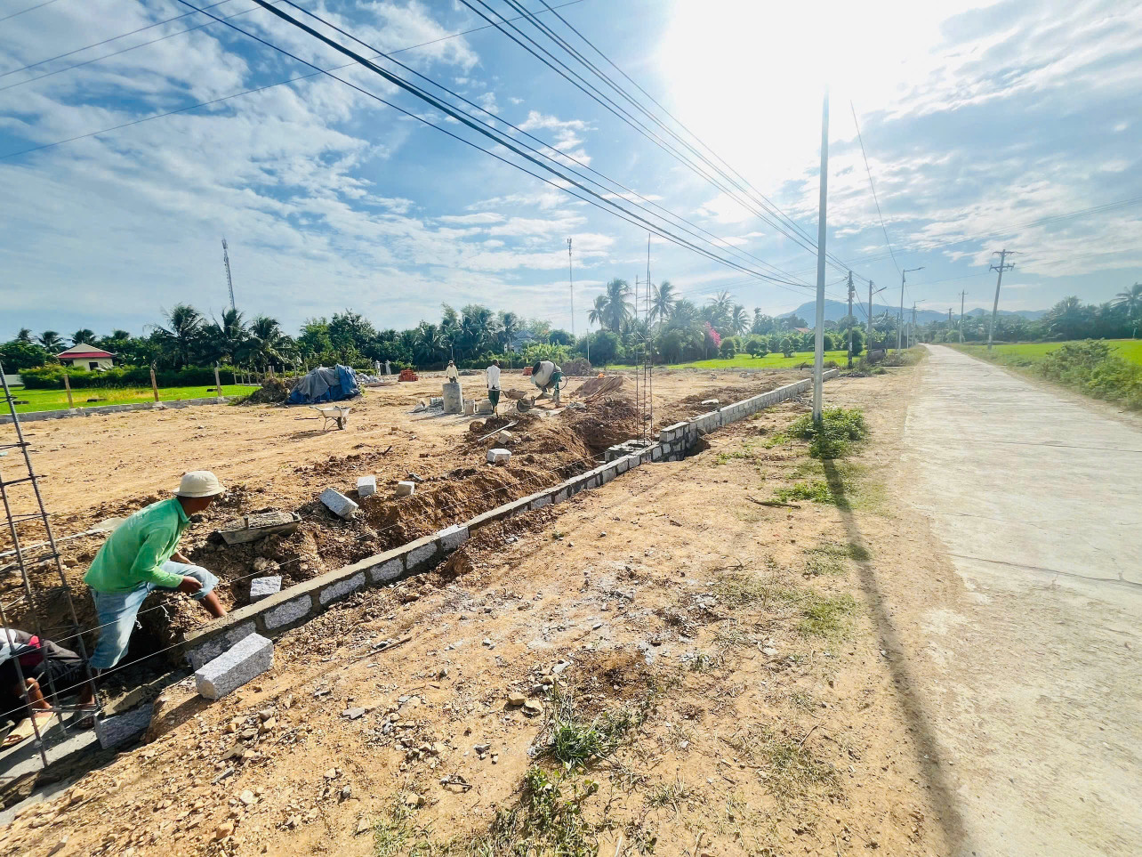 0938.113.403 Bán đất full thổ cư 114.7m² ngang 6m giá 650 triệu Xã Tân Định