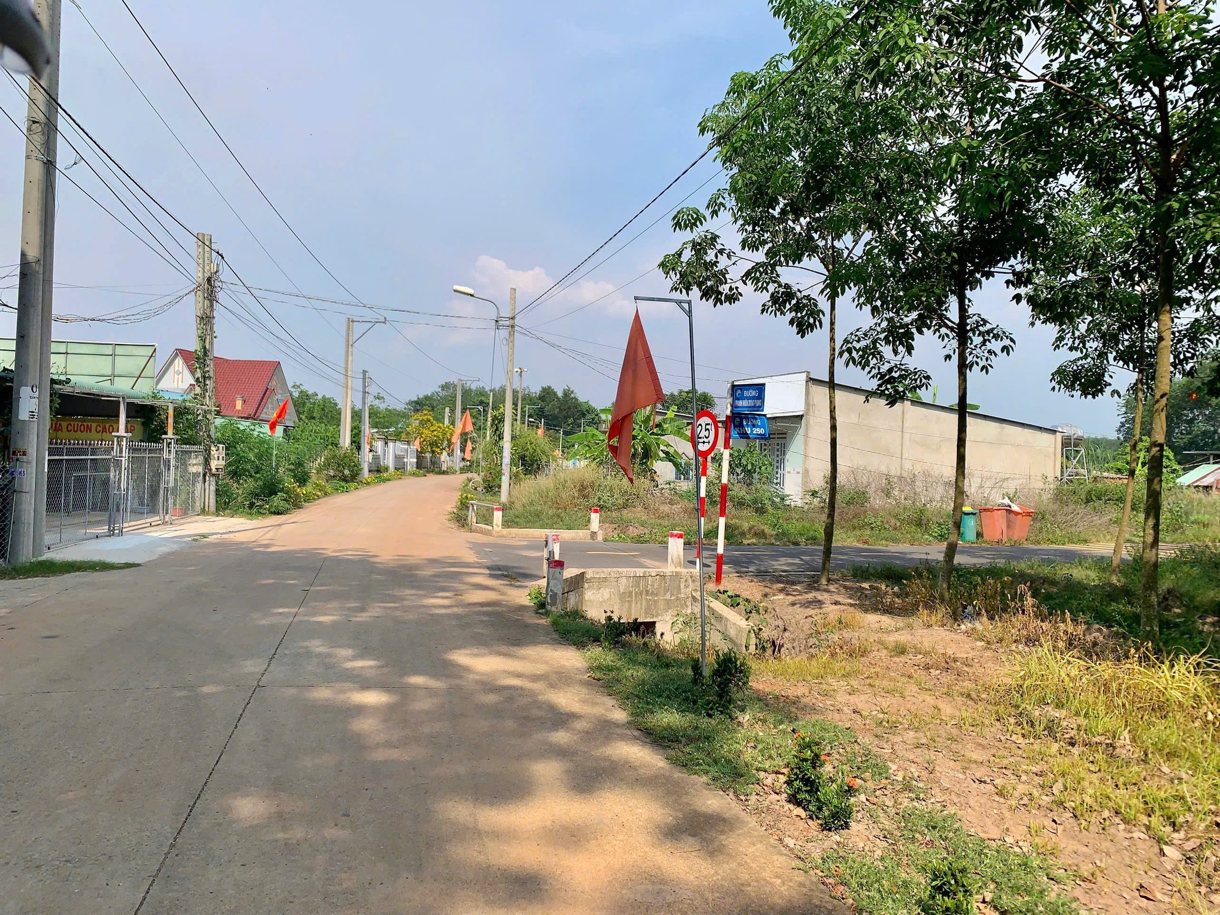 Bán đất 184m² có sẵn 100m² thổ cư ngang 5m giá 480 triệu tại Xã Phú Giáo