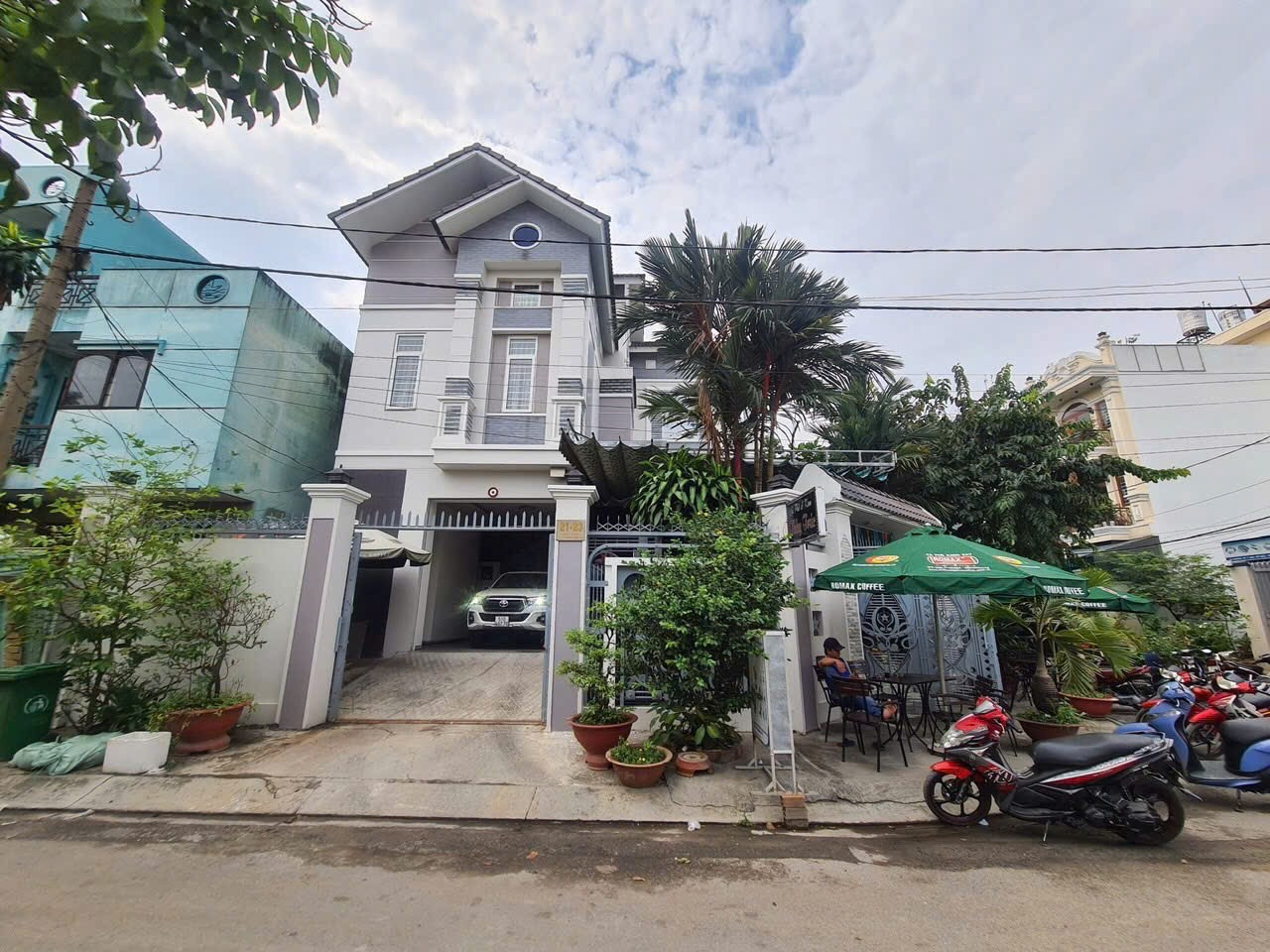 Bán nhà lô góc 282m2 ĐS2, KDC Hồ Bắc, Tân Kiên, Bình Chánh, Full nội thất