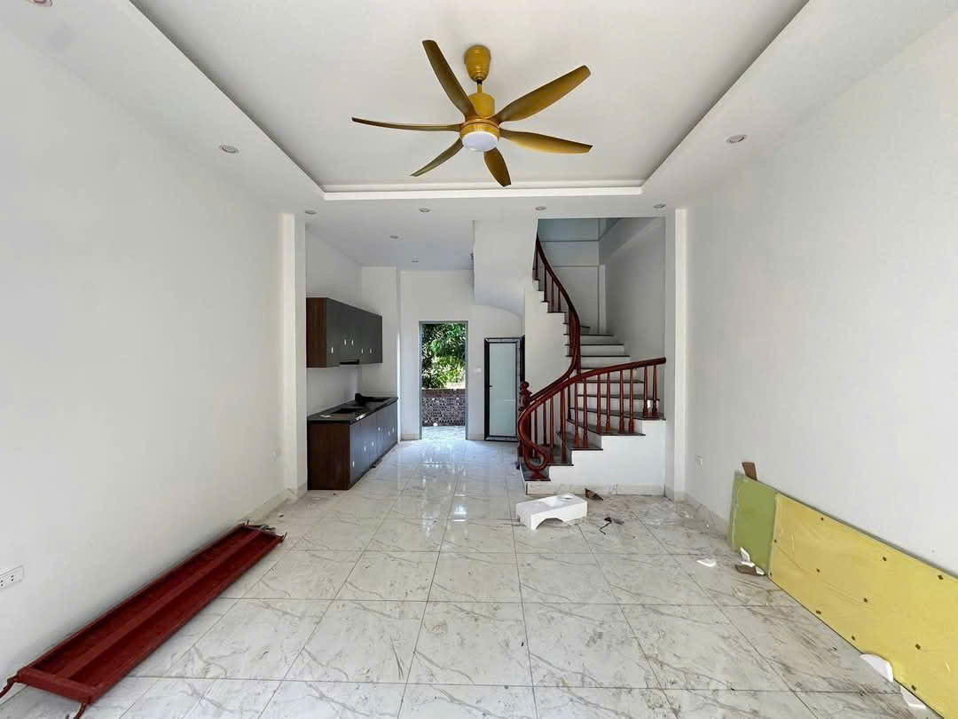 BÁN NHÀ TÂN LẬP-NGÕ THÔNG- Ô TÔ ĐỖ CỔNG -1KM RA VINHOMES-42M-4.4 TỶ