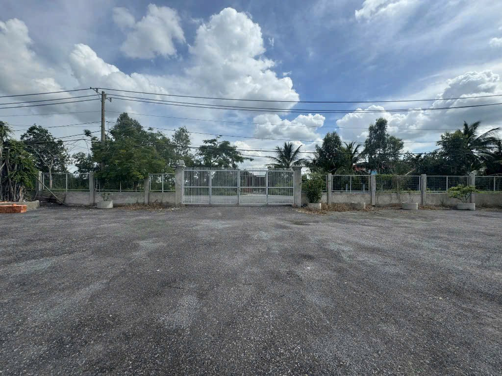 Bán 10.500m2 đất CLN có 300m2 thổ cư, mặt tiền Trương Văn Đa, gần BV Nhi Đồng