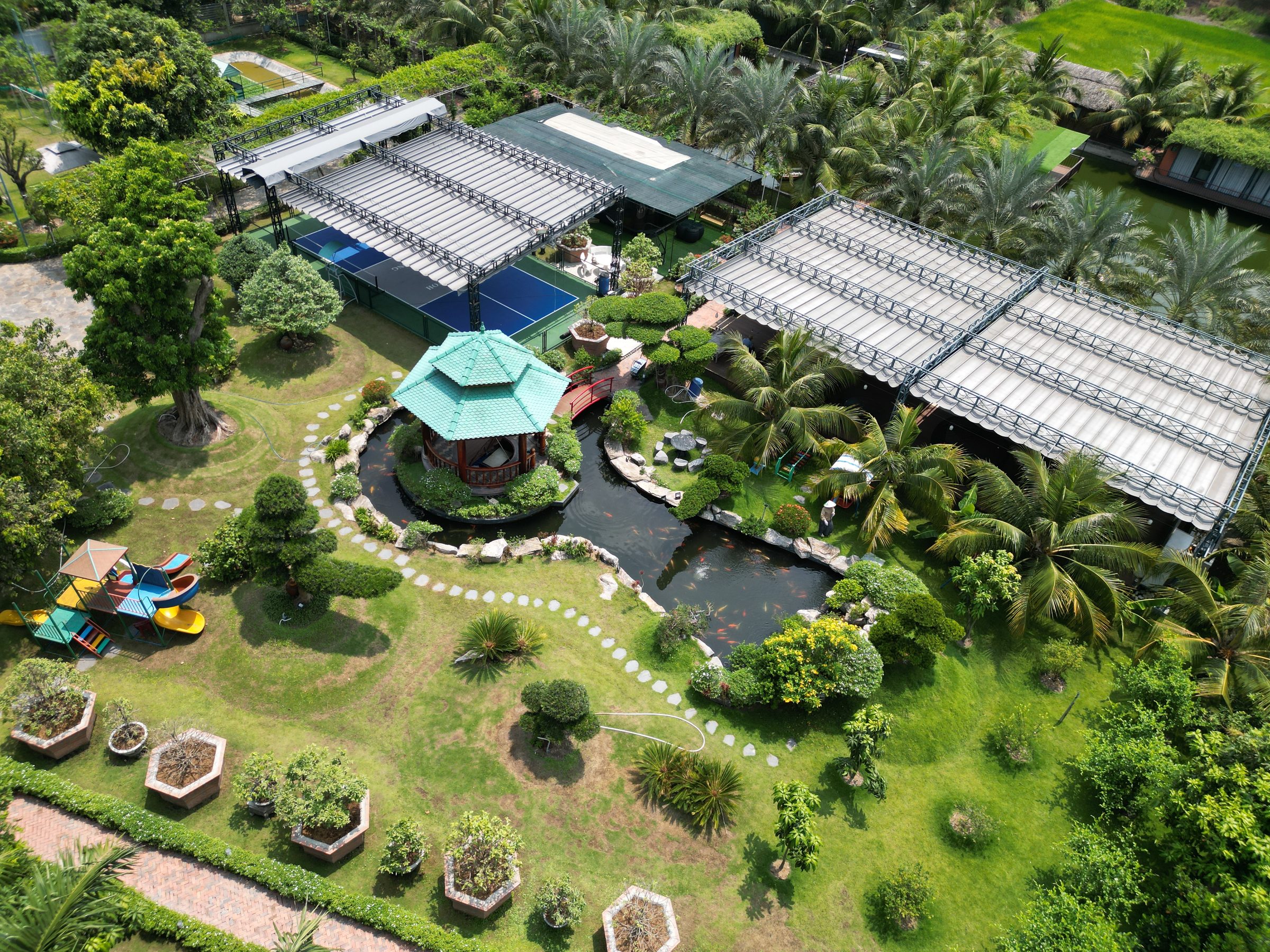 Khu nghỉ dưỡng - nhà vườn cao cấp 8600m2 (80x100), Tân Nhựt, Bình Chánh, khai thác kinh doanh tốt