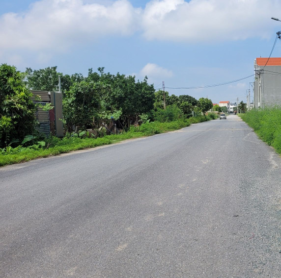 CƠ HỘI ĐẦU TƯ - BÁN ĐẤT THỔ CƯ SỔ ĐỎ CHÍNH CHỦ. Vị trí đẹp tại xã Tân Phú, huyện Quốc Oai, Hà Nội