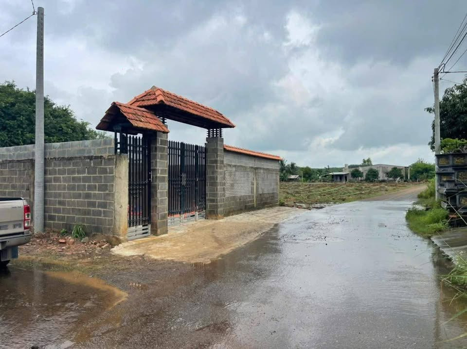 bán lô đất 410m2 có cây sẳn giá  410 triệu