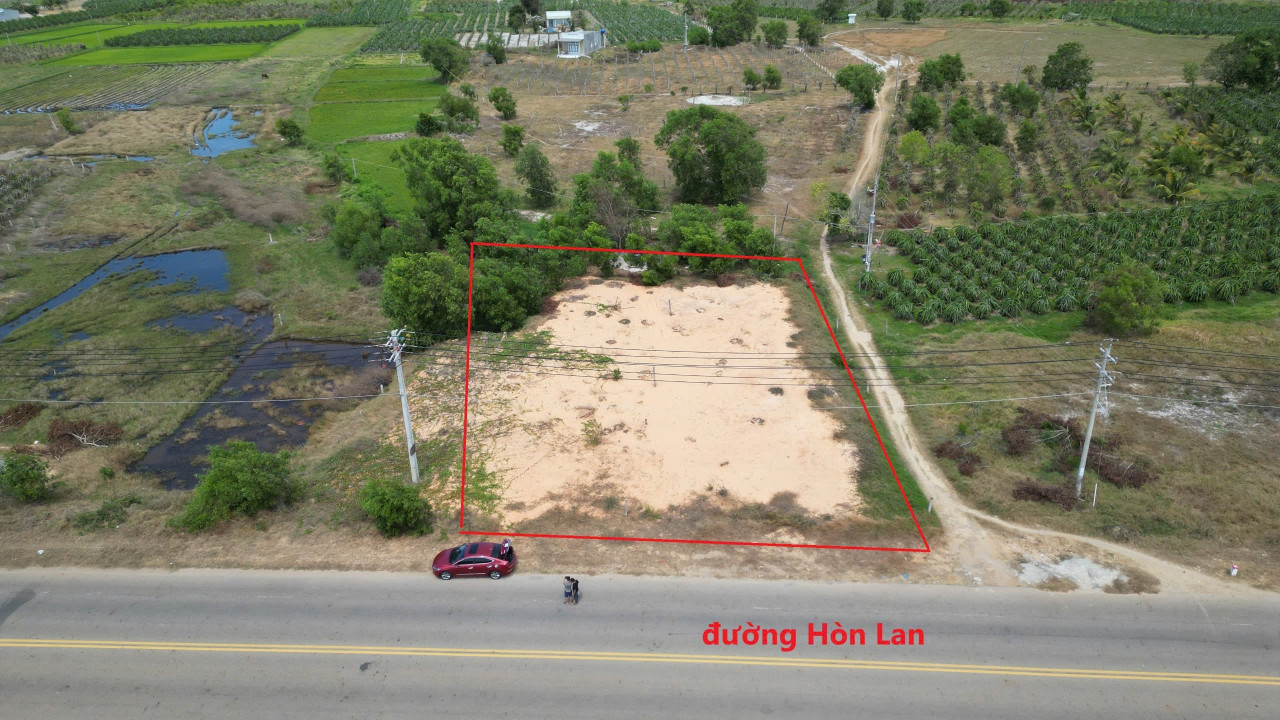 Bán 1120m² có 414m2 tmdv giá tốt 9 tỷ LH 0982482666