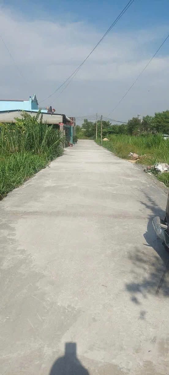 Chủ gửi Bán đất đường bê tông Thông 
Tân thông hôi xã củ chi mới tphcm 
Dt 5x30 tcfull Qh kdc xây dựng được liền 
Ngân hàng cho vay thoải mái 
Giá chủ bán1ty980 còn thưong lương 
Ace hiện chi zalo e xem đất 
Thực tê gặp chu làm việc
0373461593