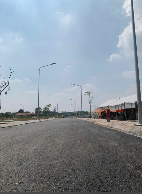 BÁN ĐẤT GẦN QL 22 XÃ TÂN THÔNG HỘI- CỦ CHI, DT 80M2, 1TỶ2, SHR, CÔNG CHỨNG SANG TÊN NGAY