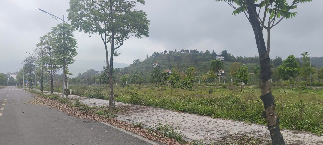 Bán 115,5m2(ONT) Phương Đông Green Valley, Lương Sơn, giá 2,x tỷ. Cách trung tâm Hà Nội 35km