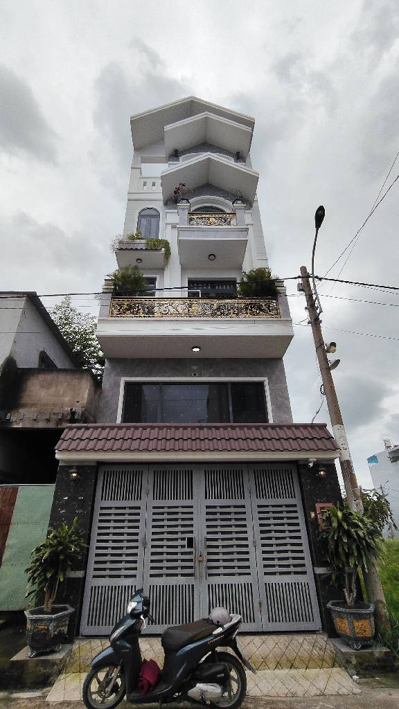 Bán nhà 5 Tầng, Hẻm ôtô Thông, DT: 95m² có sẵn 94.1m² thổ cư ngang 5m giá 7.35 tỷ tại Xã Tân Vĩnh Lộc