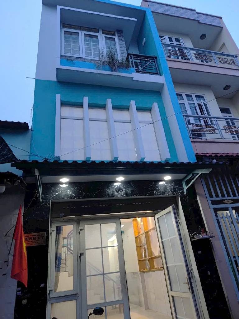 Bán nhà 3 Tầng Hẻm ôtô giá 3.95 tỷ Giáp Bình Tân