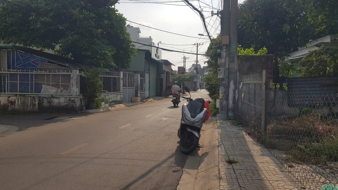 Bán đất mặt tiền nhựa Tân Xuân, DT 200m2, giá 8.4 tỷ