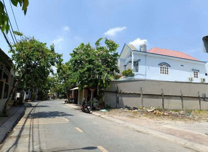 Đất thổ cư  mặt tiền nhựa Tân Xuân 3, DT 107m2, giá 5.5 tỷ