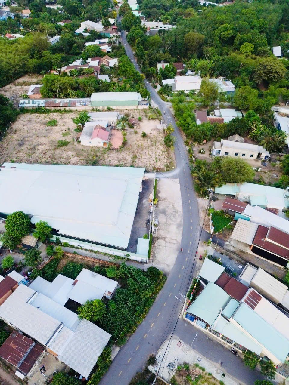 Cần Bán 1000m² Đất Thổ Cư - Gần Vinhome và KCN Tây Bắc - Thương Lượng Chính Chủ