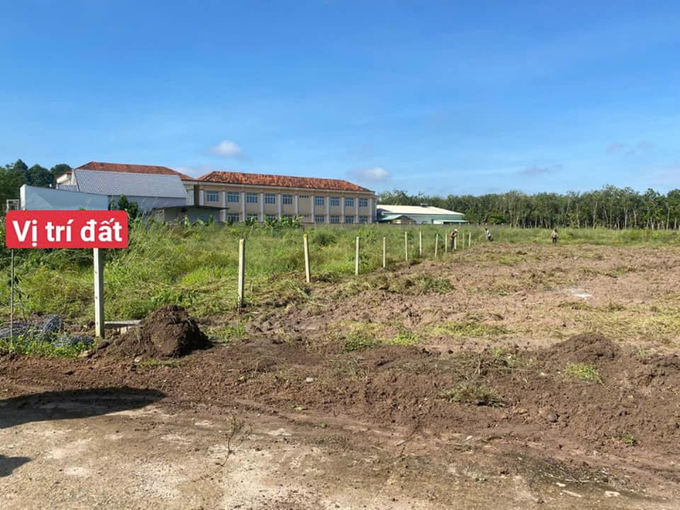 BÁN 1 SÀO ĐẤT 1.000M2 GIÁ 190TR, DÂN ĐÔNG GẦN TỈNH LỘ
