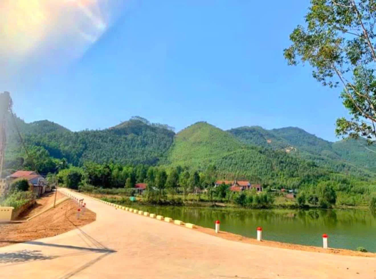Em bán mảnh đất view hồ, view núi tuyệt đẹp lh 0963496283(Em Cúc)