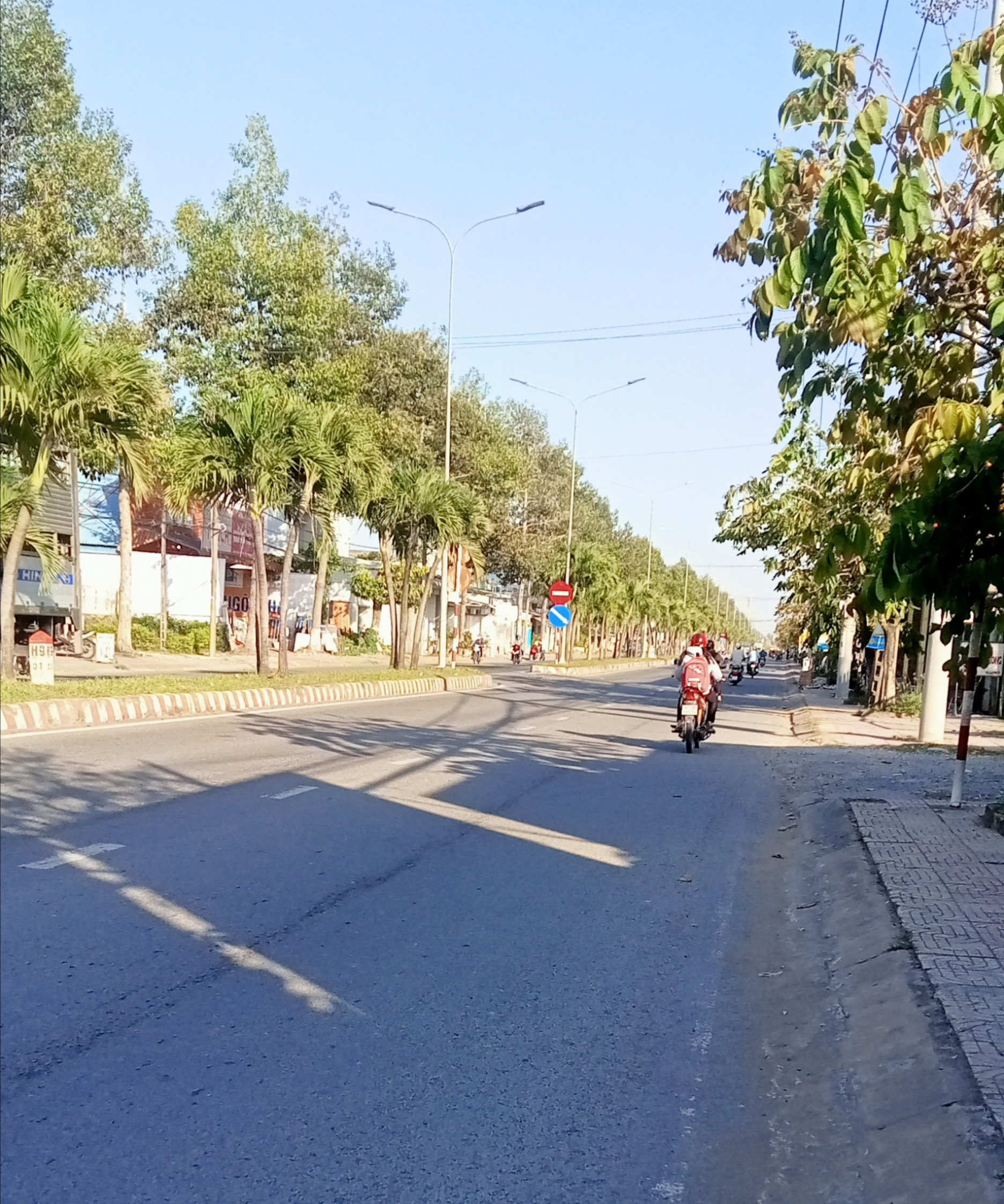 Bán Dãy Nhà Trọ Mặt Tiền Quốc Lộ 57 Vĩnh Long