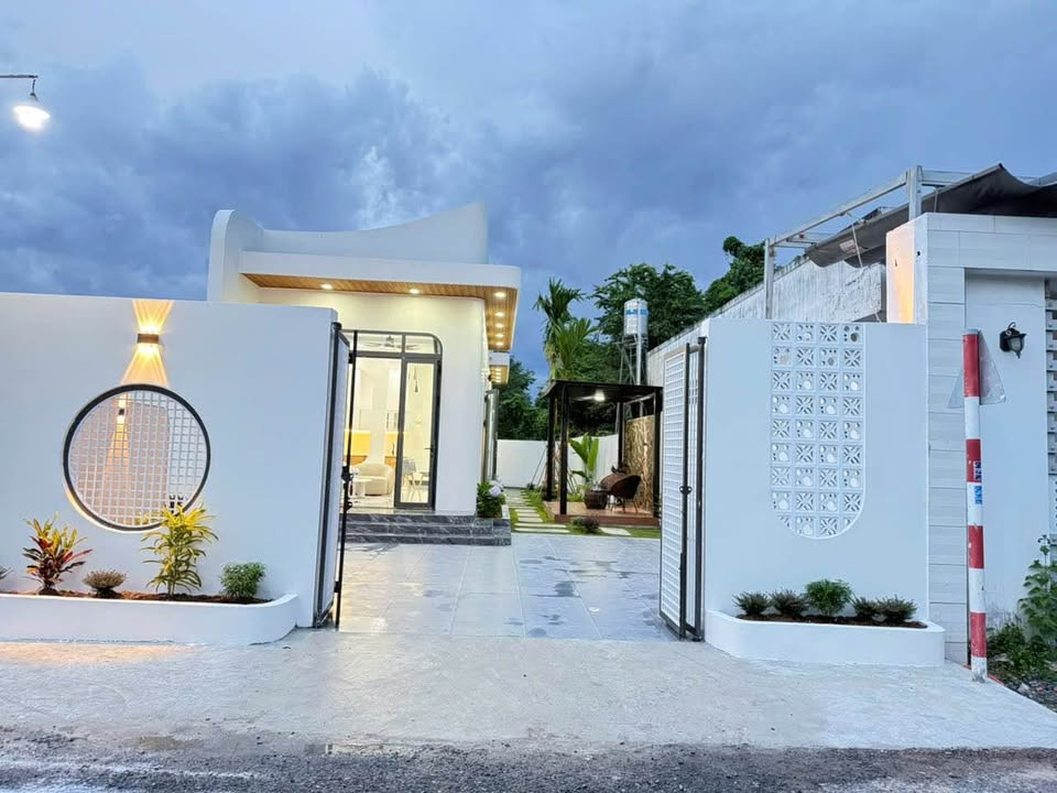 BÁN NHÀ HOÀN THIỆN CẤP 4 TẠI TRUNG TÂM GÒ DẦU, 80M2, SHR, 995TR