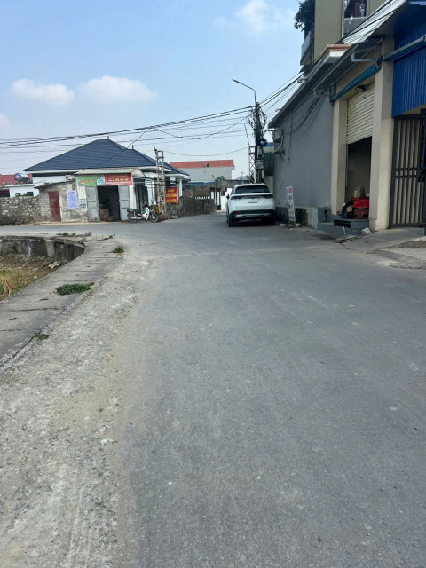 Chủ nhà địa hạ giá lô đất tại xã thiên hương Thủy Nguyên Hải Phòng dt 66,7m ngang 4,5 giá chỉ còn 9xxtr nhanh tay liên hệ 0382341632 em Liên chuyên viên tư vấn nhà đất