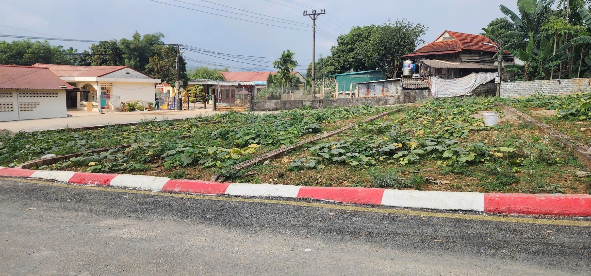 Đất nền 2 mặt tiền thổ cư, gần trung tâm TP Hòa Bình chỉ 650 triệu