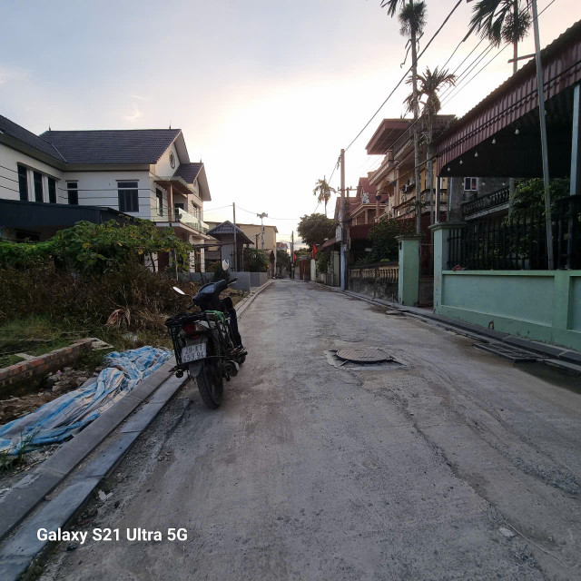 Bán 128m2 đất Thôn Xuân Nộn Thư Lâm đường 6m 2 ô tô tránh