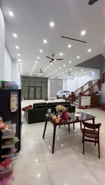 Bán ĐẤT tặng NHÀ 4T, 192m2, mt10m, 14.7 tỷ, MP, KD. Thụy Lâm, Đông Anh.
