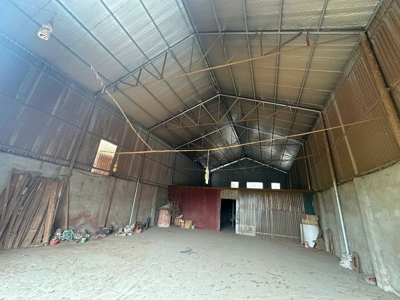 Chủ cần tiền bán gấp, đất Thư Lâm 180,5m2, mt9.5m, 10 tỷ, TL, (Đông Anh). Ô tô tránh.