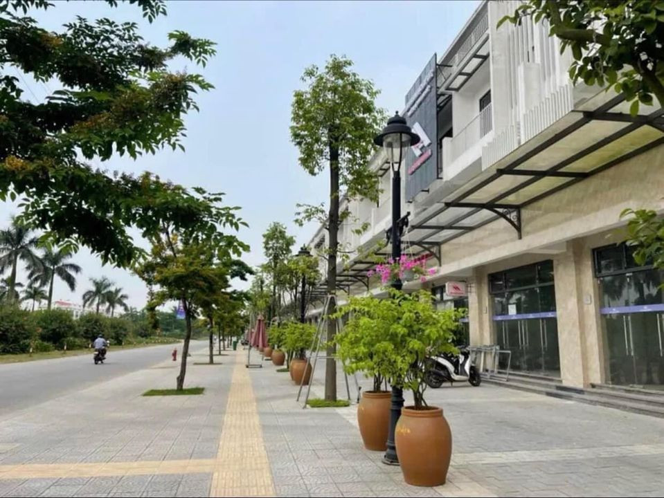 Cần chuyển nhượng gấp lô shophouse - Eco Garden.lhcc 0967139891