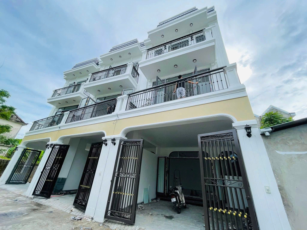 CẦN BÁN 3 CĂN NHÀ LIỀN KỀ – XUÂN HÒA – THỦY VÂN – TP HUẾ.