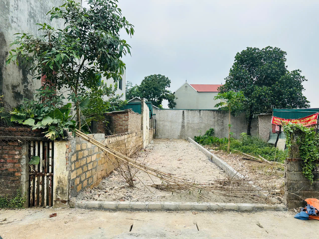 Chính chủ cần tiền bán gấp lô đất tại Xóm 4, Xã Thuỷ Xuân Tiên, Huyện Chương Mỹ, Hà Nội