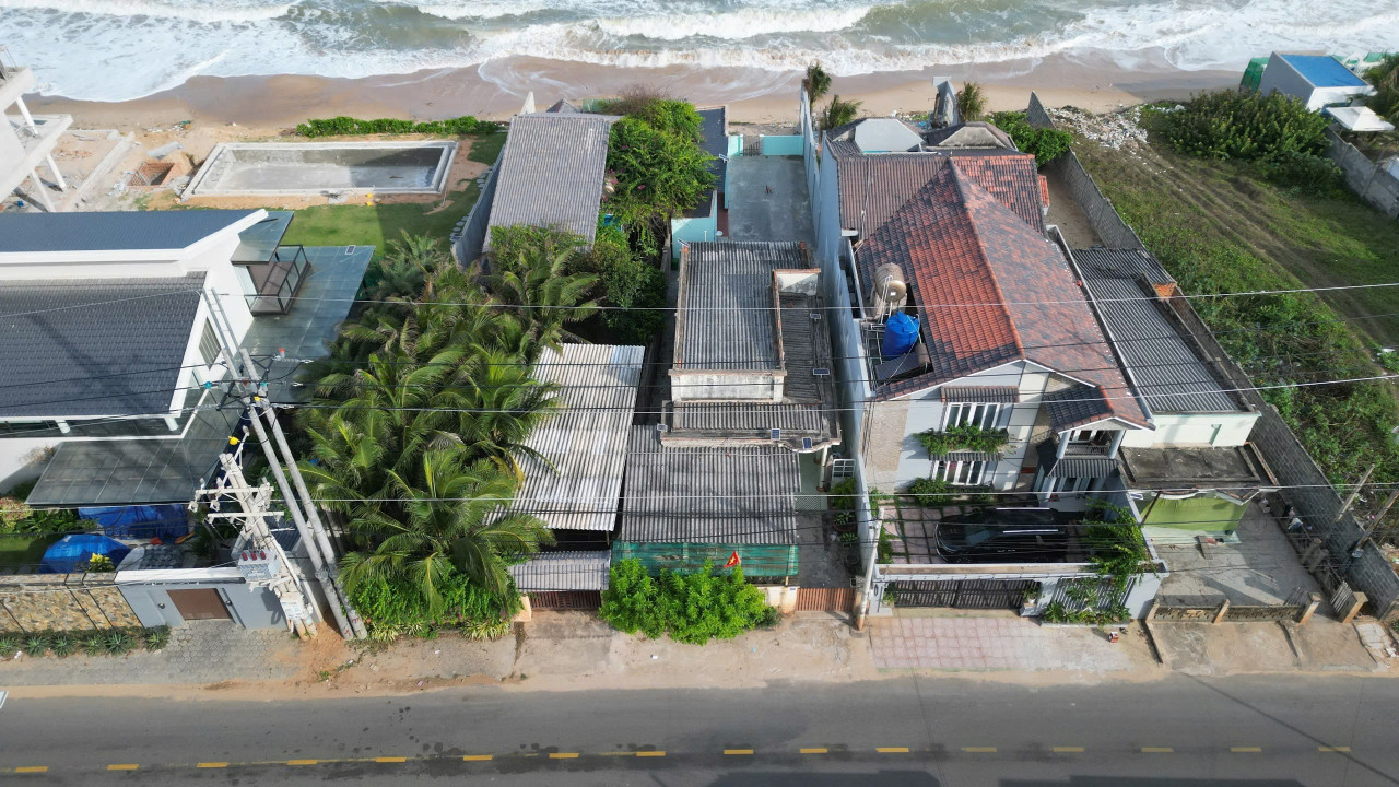 Bán nhà 500m2 giáp biển giá 9,5 tỷ LH 0982.482.666