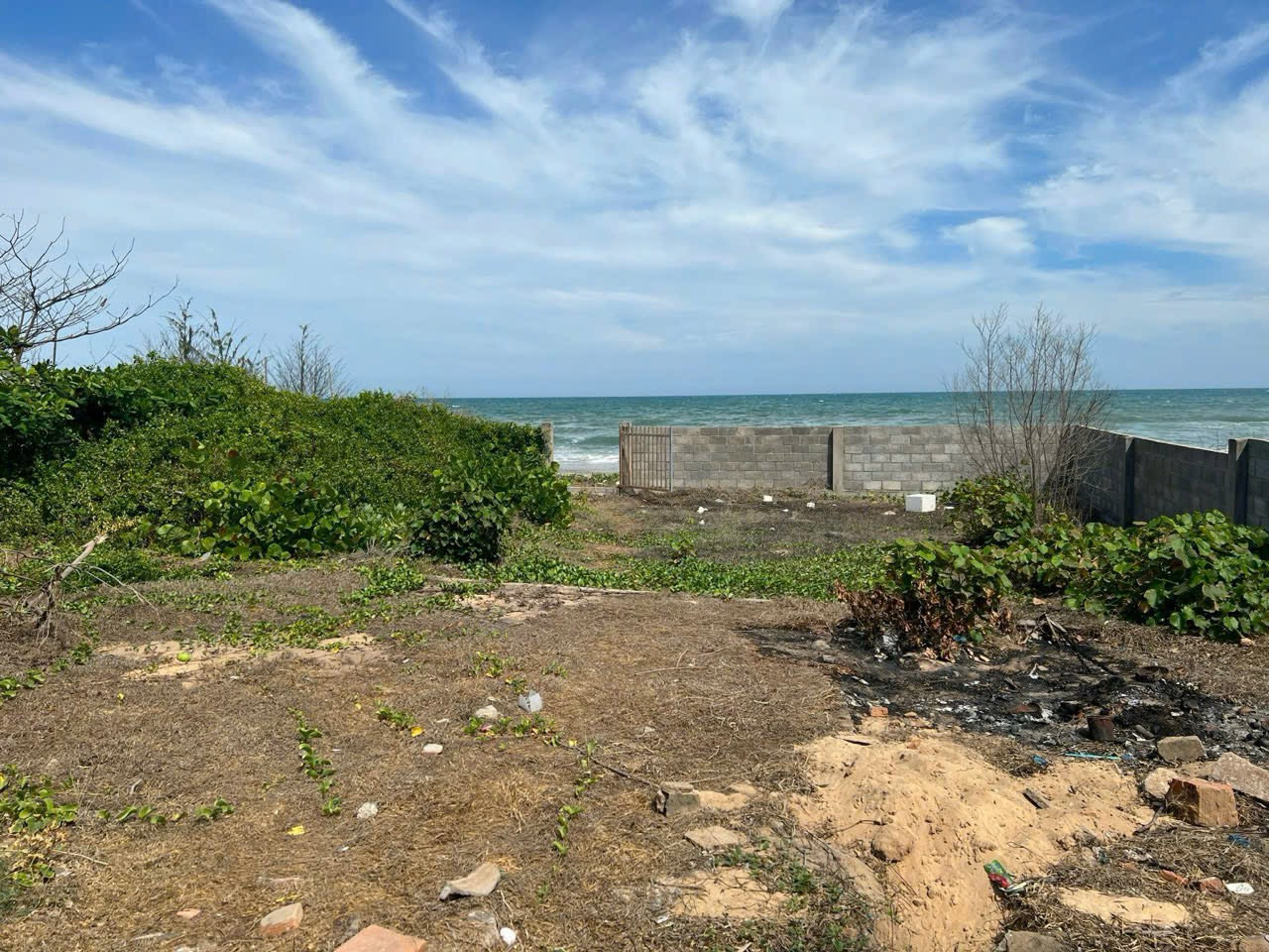 Bán 486m2 có 200m2 giáp biển Tiến Thành, giá 15 tỷ. LH 0982482666