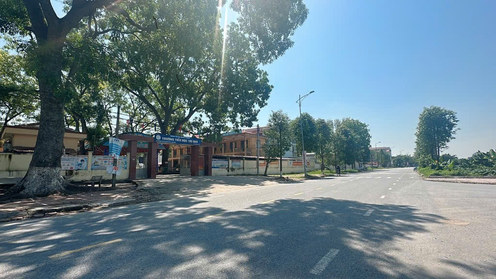 BÁN ĐẤT TRÍ QUẢ, THUẬN THÀNH. 80M2 * MT 4,8M * 3,3 TỶ. Ô TÔ TRÁNH, KINH DOANH.