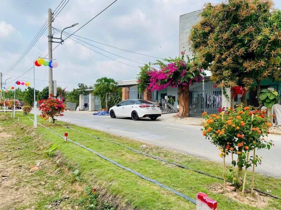Bán đất 263m² có sẵn 100m² thổ cư ngang 5m giá 950 triệu tại Xã Trừ Văn Thố