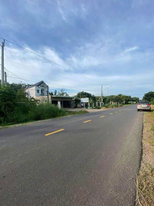 Bán Đất 500m2 đường Nhựa Bàu Bàng xung quanh dân đông đang kinh doanh buôn bán được