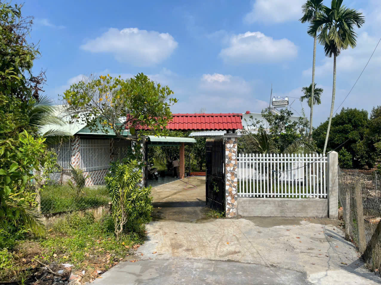 (L606) Bán nhà mặt tiền Sông Sài Gòn , dt đất 2.030m2, giá 5 tỷ 500